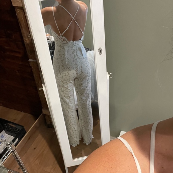 White jumpsuit - Picture 2 of 4